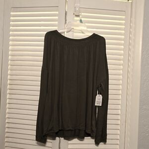 Tine and Tru Smocked Top